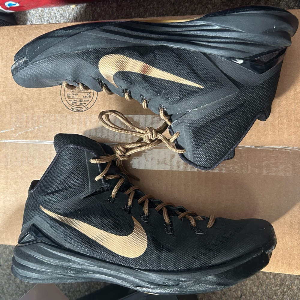 Nike Hyperdunk - image 1